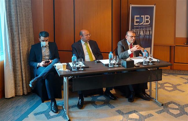 «شباب الأعمال» تناقش دعم الشركات العائلية لتحسين الهياكل المؤسسية والمالية  