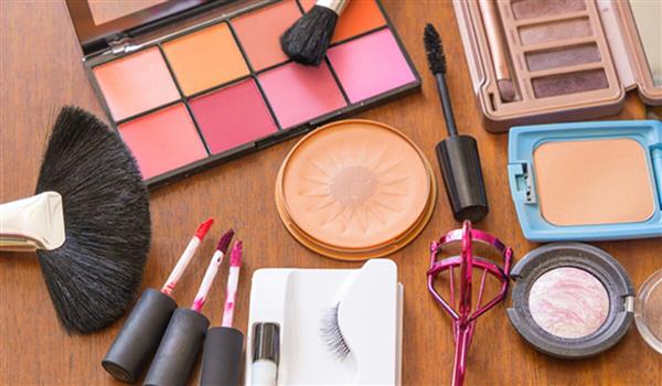 نصائح  لإطالة صلاحية مستحضرات التجميل