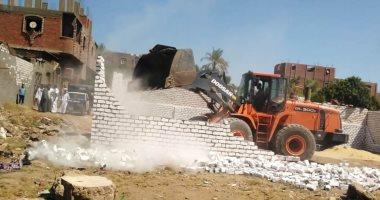 الجيزة تزيل تعديات على أراضي أملاك الدولة وتواجه مخالفات البناء