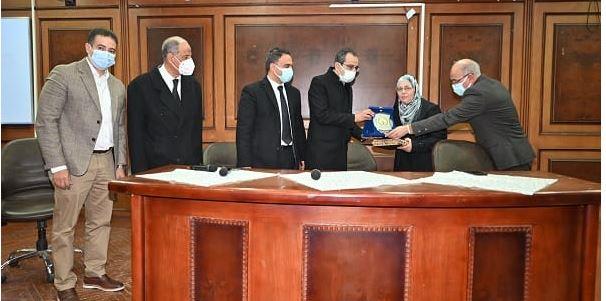 جامعة الفيوم تقيم حفل تأبين رئيس قسم الروماتيزم بكلية الطب