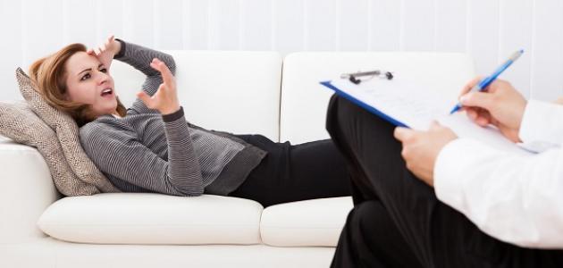 معالجة نفسية: انتهاك الخصوصية  أصبحت مرض مجتمعي 