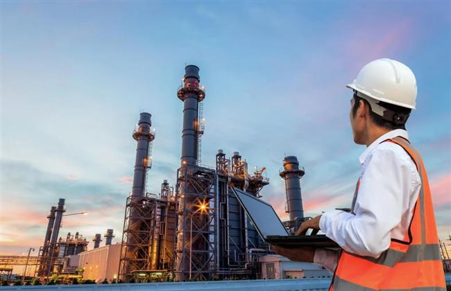 السعودية تحتفظ بصدارة إمدادات النفط إلى الصين بعد رفع حصتها 3%