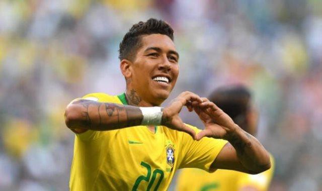 سبورتس مول: ليفربول لم يتحرك لتمديد عقد البرازيلي فيرمينو