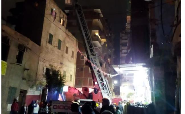إجلاء سكان عقار محرم بك وسط الإسكندرية 