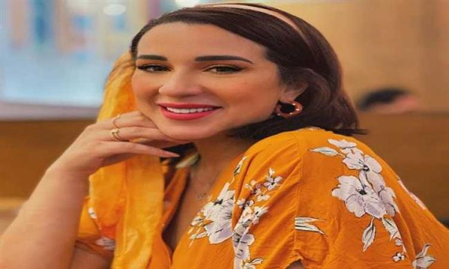أسما شريف منير تثير حيرة جمهورها لهذا السبب