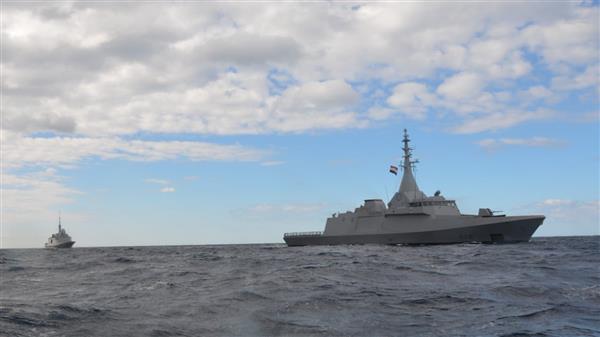 القوات البحرية المصرية والفرنسية تنفذان تدريبًا بحريًا عابرًا في البحر المتوسط