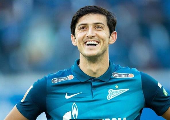 ليفركوزن يعلن تعاقده مع المهاجم الإيراني ساردار أزمون