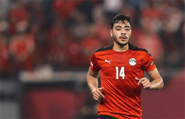 الناشئون آخر خيار مطروح بالأهلي لتعويض غياب أكرم وبانون