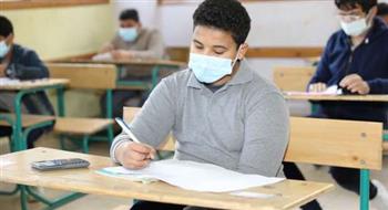 محافظ شمال سيناء يتابع امتحانات الشهادة الإعدادية والثاني الثانوي