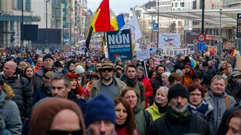   عشرات الآلاف يتظاهرون فى بروكسل احتجاجا على إجراءات كورونا