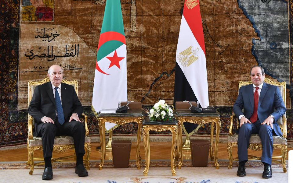 تفاصيل زيارة الرئيس الجزائرى إلى القاهرة