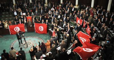 اللجنة العلمية التونسية لــ "كورونا "تقترح تمديد حظر التجوال 15 يوما