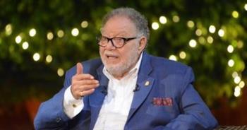 يحيي الفخراني: سعيد صالح اعتذر عن عدم مشاركته في "ليالي الحلمية" بسبب المسرح