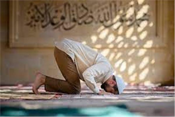 بيان من الأزهر بشأن حكم الصلاة خلف موقد النار والمدفأة الكهربائية
