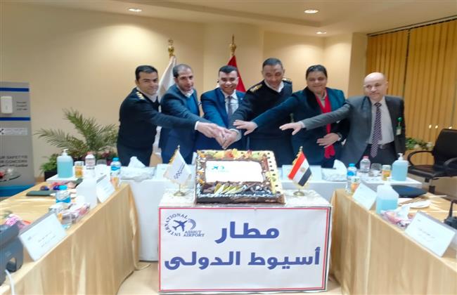 مطار أسيوط الدولى يحتفل بعيد الشرطة الـ 70 بحضور قيادات المطار 
