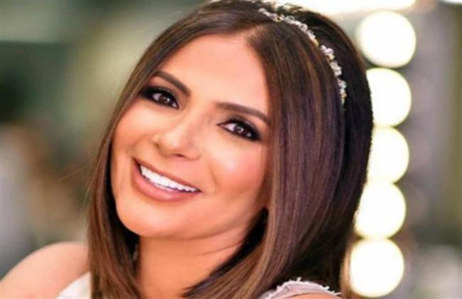 بعد أزمة فيلم «أصحب ولا اعز».. مني زكي تشارك متابعيها بدعاء لعائلتها