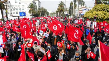   الحكم على ناشطة تونسية بالسجن لانتقادها الشرطة