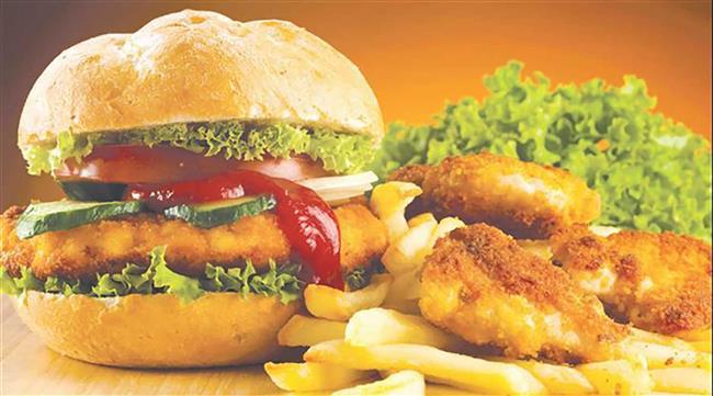 دراسة تبرز علاقة  الوجبات السريعة بإصابة العمى