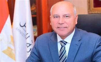   وزير النقل يبحث مع السفير القطري التعاون في مجال الموانئ البحرية