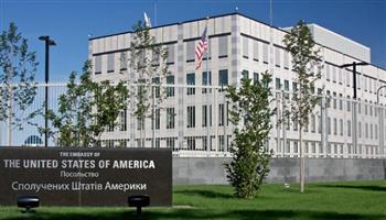   السفارة الأمريكية فى أوكرانيا تحث رعاياها على مغادرة البلاد فورا