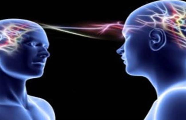 دراسة تكشف سر "الحاسة السادسة" لدى المرأة والرجل 