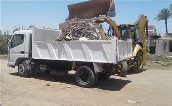    الجيزة: رفع ٩٠٠ طن مخلفات ورتش من قطع أراضي فضاء بحدائق الأهرام