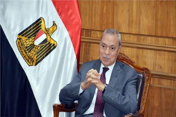 محافظ القليوبية يتفقد عددًا من المشروعات ويتابع أعمال النظافة بالشوارع