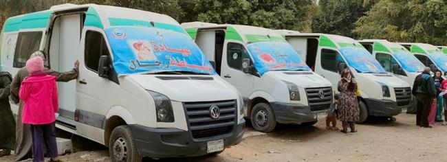 حياة كريمة.. صحة المنيا تقدم الخدمات الطبية لـ 1633 مواطن بقرية دير البرشا