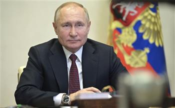   الكرملين: الرئيس الروسي يضع اللمسات الأخيرة على مسودة عقيدة السياسة الخارجية الجديدة