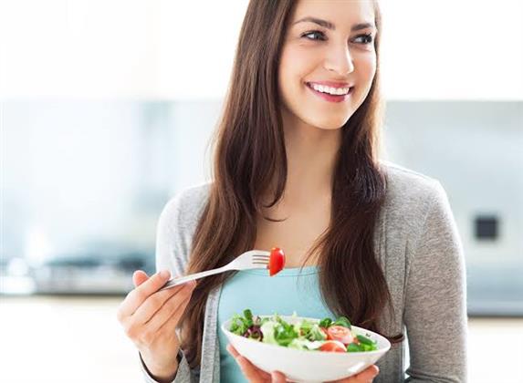 أطعمة تجعل المخ  أكثر سعادة 