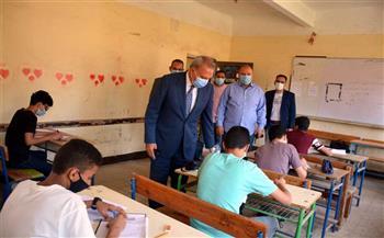 محافظ القليوبية يتفقد امتحانات الشهادة الإعدادية
