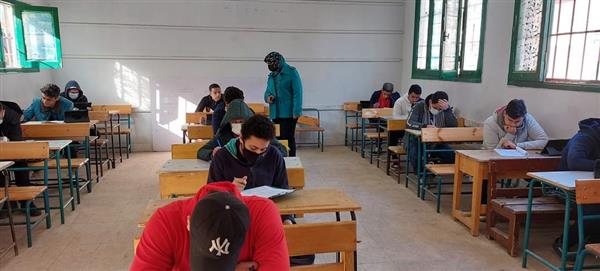 فرحة عارمة بين طلاب الشهادة الإعدادية بالقليوبية لسهولة امتحان اللغة العربية
