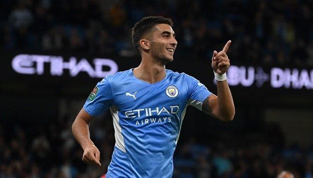 برشلونة لم يسجل بعد فيران توريس رغم التعاقد الرسمي