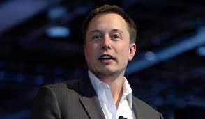 إيلون ماسك يكشف عن خطط لجعل روبوت Tesla Bot رفيقًا مناسبًا