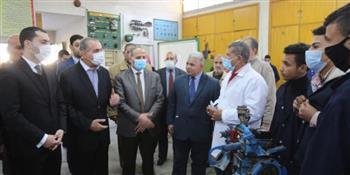 محافظ كفر الشيخ يشيد بتدريب وتأهيل الطلاب لسوق العمل  