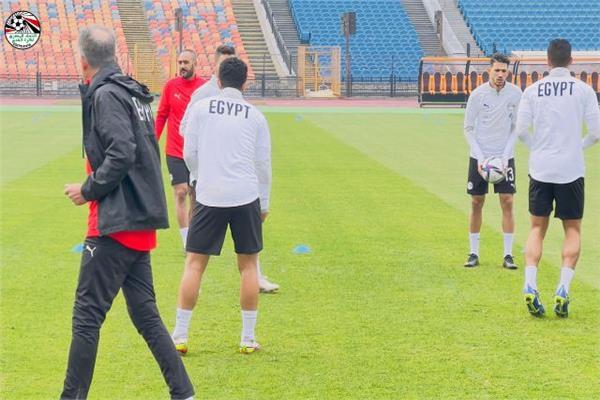 المنتخب يؤدي تدريبا صباحيا وينتظر انضمام حجازي ومصطفى محمد