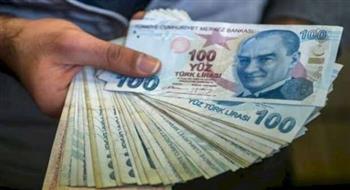 تركيا تطلب من المصدرين تحويل 25% من دخلهم إلى العملة المحلية