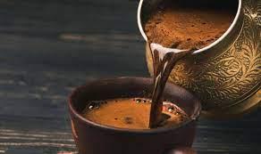 عالم أعصاب يوضح .. لماذا يجب أن نشرب القهوة قبل أخذ قيلولة