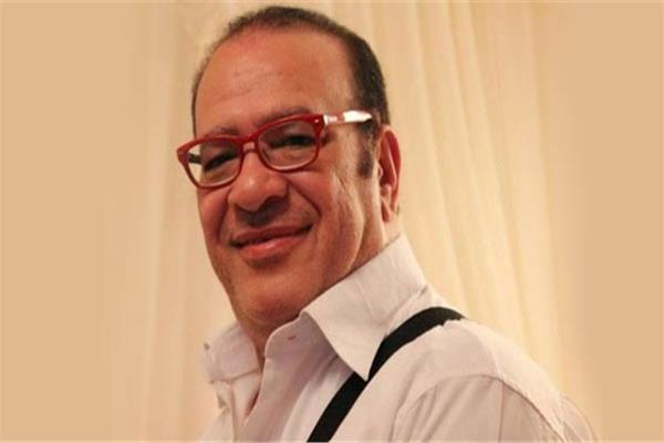 الفنان صلاح عبدالله يهاجم حكم مباراة مصر والمغرب 