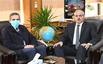 رئيس جامعة قناة السويس يستقبل محافظ الغربية