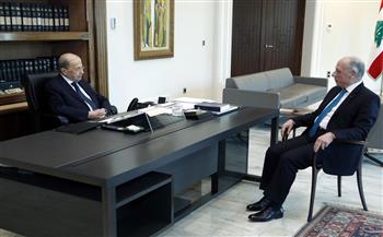  الرئيس اللبناني يبحث مع وزير الدفاع الأوضاع الأمنية في البلاد