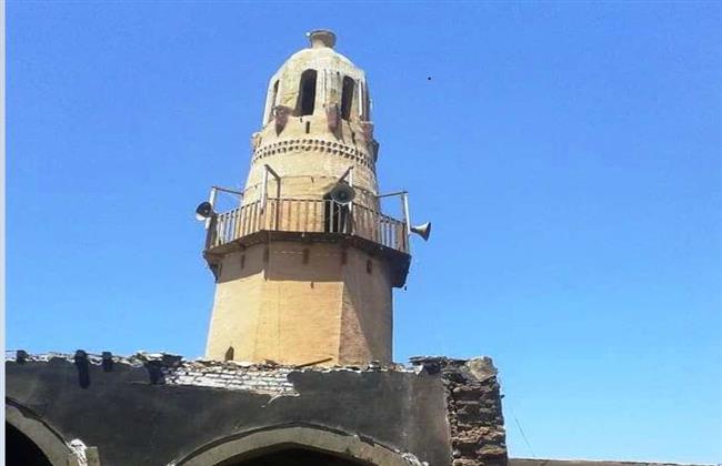 مواطنون بنجع حمادي .. لماذا يترك المسجد العمرى بـ «هــو » هكذا ؟ 