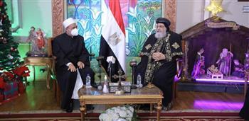 شيخ الأزهر والبابا تواضروس يؤكدان أهمية الالتفاف حول النسيج الوطني