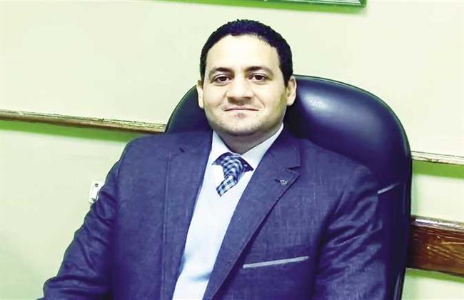استشاري نفسي: بعض الفتيات يرضخون للابتزاز ويقدمون تنازلات حقيقية.. فيديو