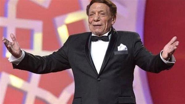 شقيق عادل إمام يكشف تفاصيل الحالة الصحية لـ الزعيم