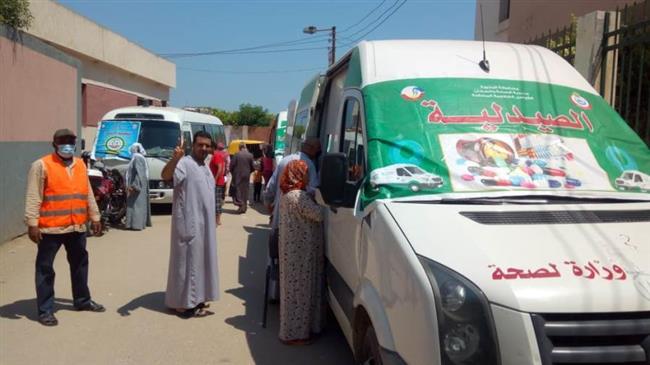 «صحة البحيرة» تنظم قافلة طبية لقرية «بويط» ضمن «حياة كريمة»