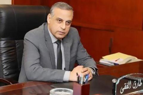 محافظ سوهاج يسلم 38 جهازا "لاب توب" للطلاب ذوي الإعاقة البصرية بالجامعة
