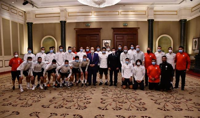 رسائل وزير الشباب والرياضة للاعبى منتخب مصر لكرة القدم قبل السفر