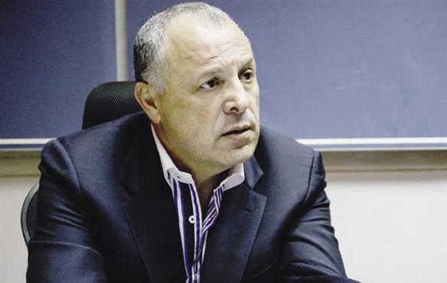 أبو ريدة يصل الكاميرون لحضور اجتماع عاصف للمكتب التنفيذي لــ«كاف»