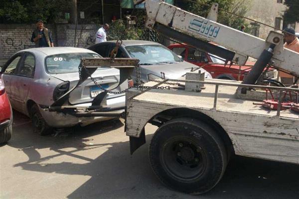 رفع 66 سيارة ودراجة نارية متروكة ومتهالكة من الشوارع خلال ٢٤ ساعة